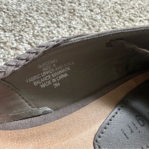 🩶 Madden Girl • Suede Lace-Up Pointed-Toe Flats - Picture 4 of 5